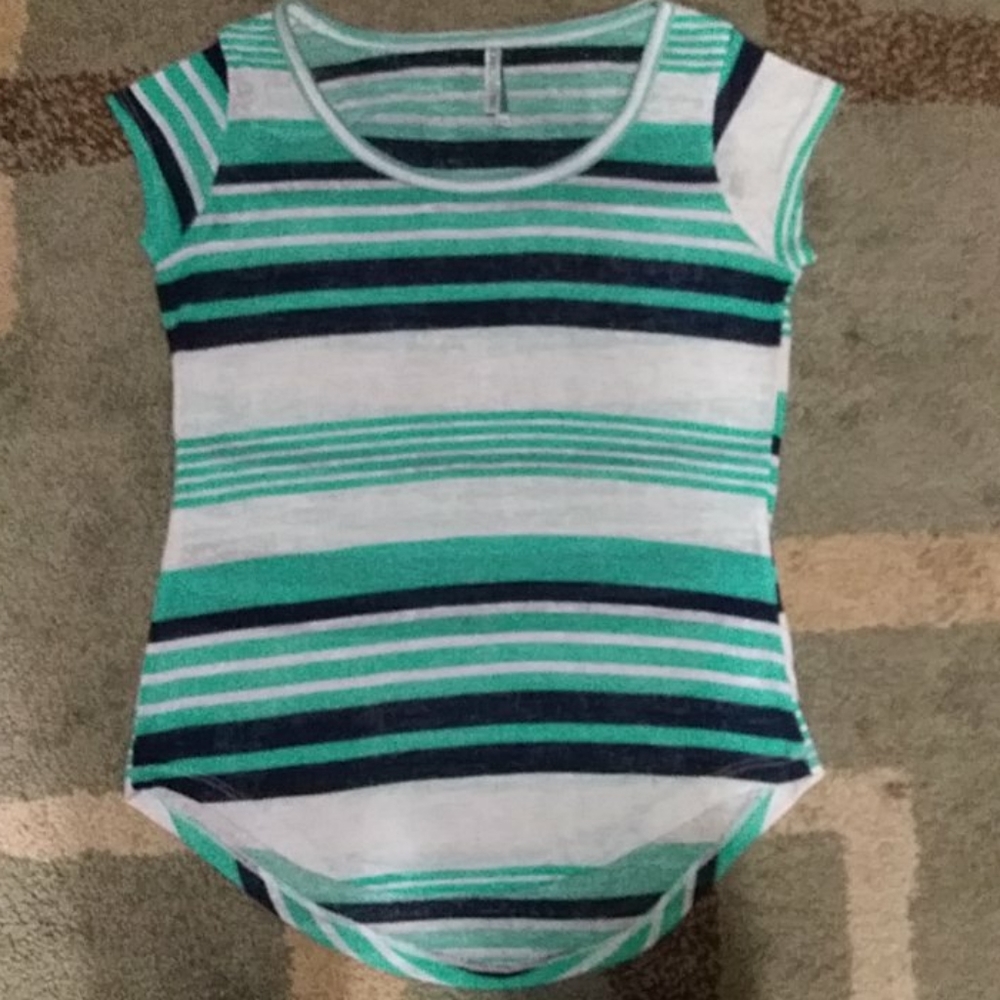 Striped Wallflower favorite tee, short sleeved with round hem in front and back.